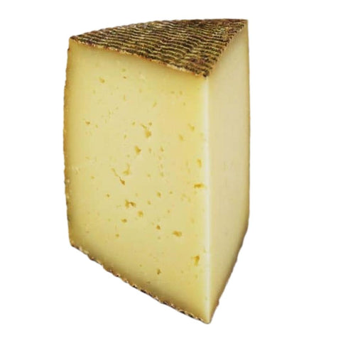 Cured Manchego Sheep cheese (6 months) portioned 250g